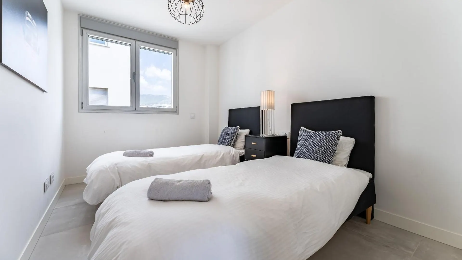 Luxury Penthouse With Rooftop 푸엔히롤라 아파트